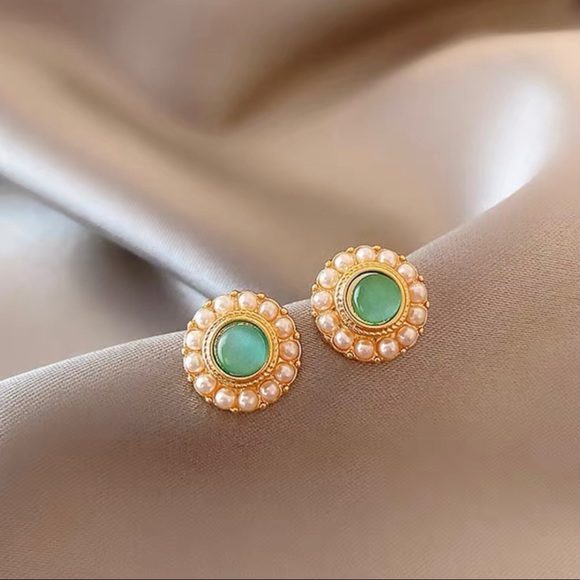 Jewelry - 🟢Emerald Natural Stud Earring🟢